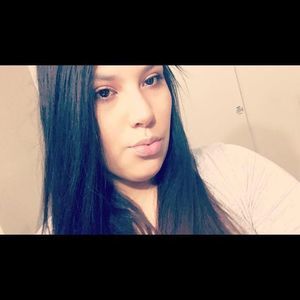 Meet your Posher, Esperanza